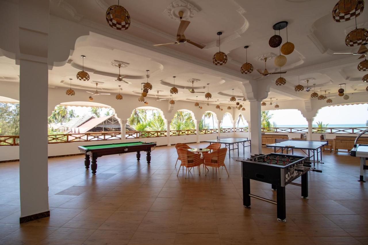 Sunny Palms Beach Bungalows Uroa Exterior photo